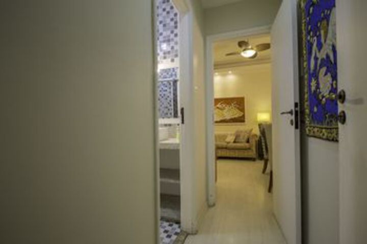Room 6 of 22