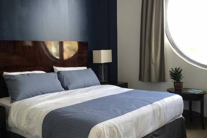 Room 5 of 17