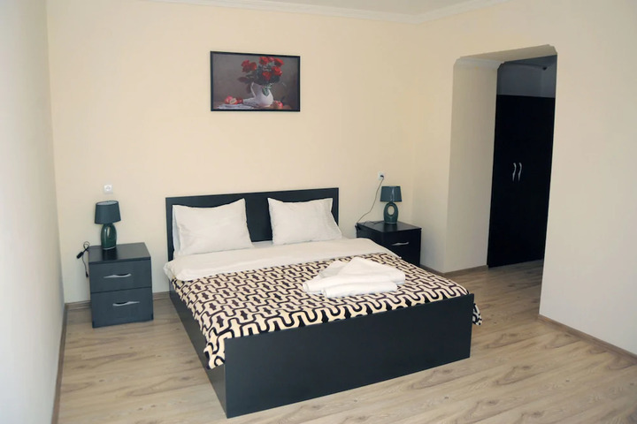 Room 9 of 9