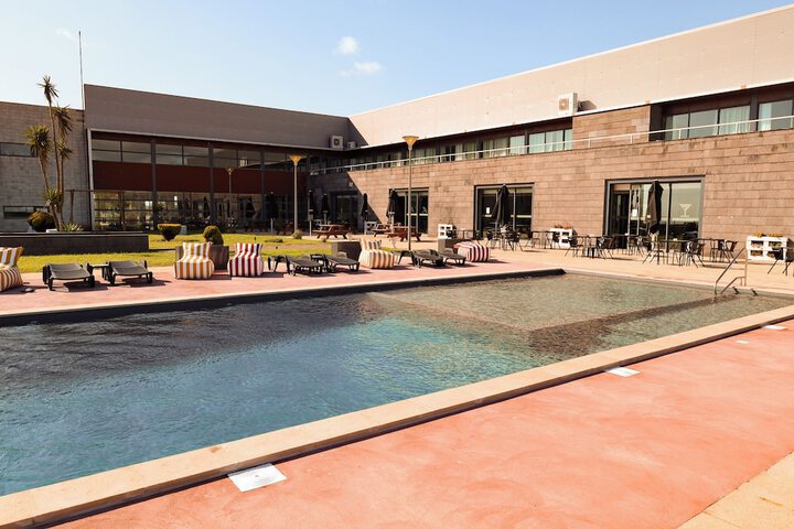 Pool 31 of 51