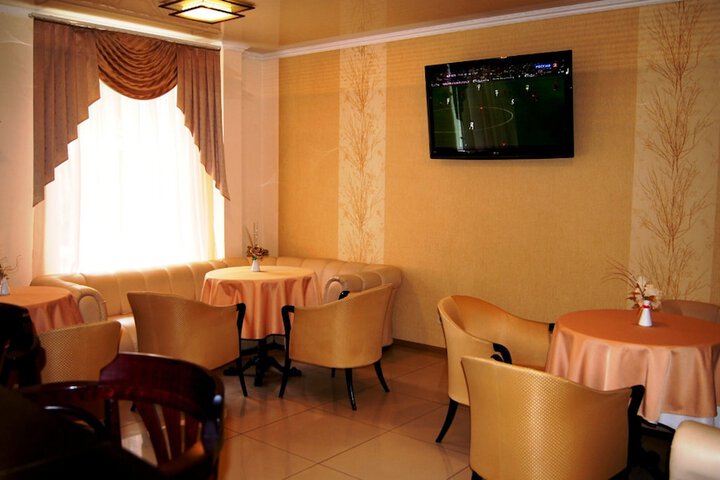 Lounge 41 of 57