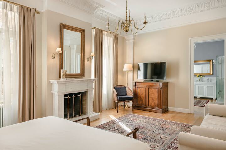 Room 30 of 78