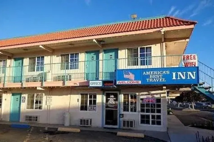 Hotel 5 of 6