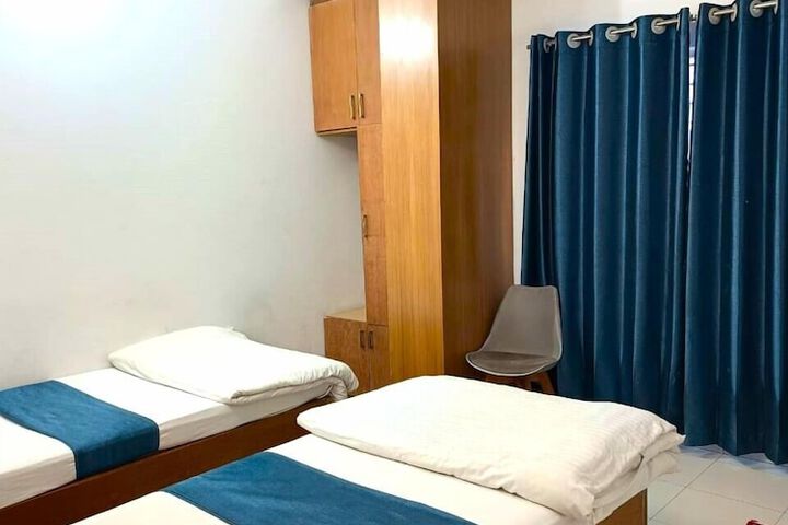 Room 9 of 23