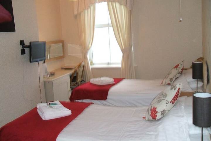 Room 18 of 39