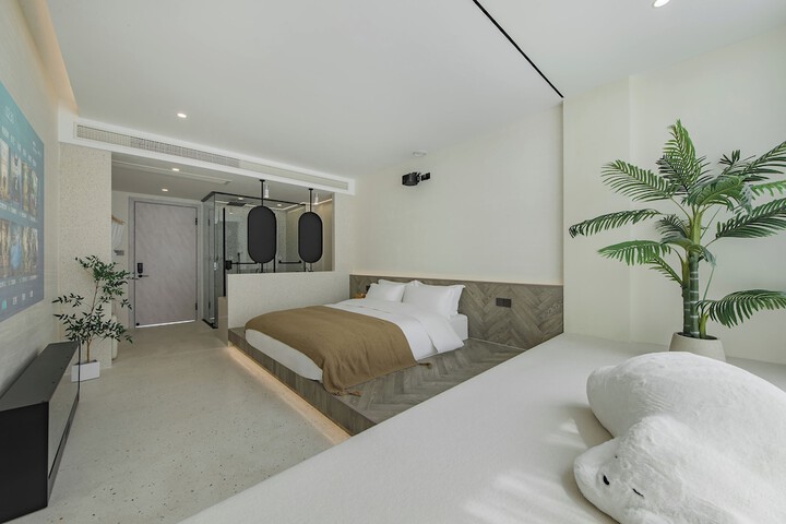 Room 10 of 119