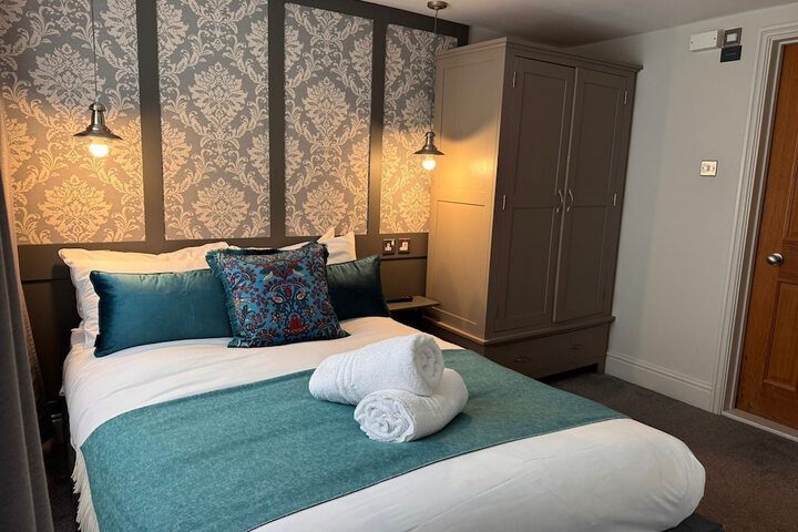 Room 13 of 83