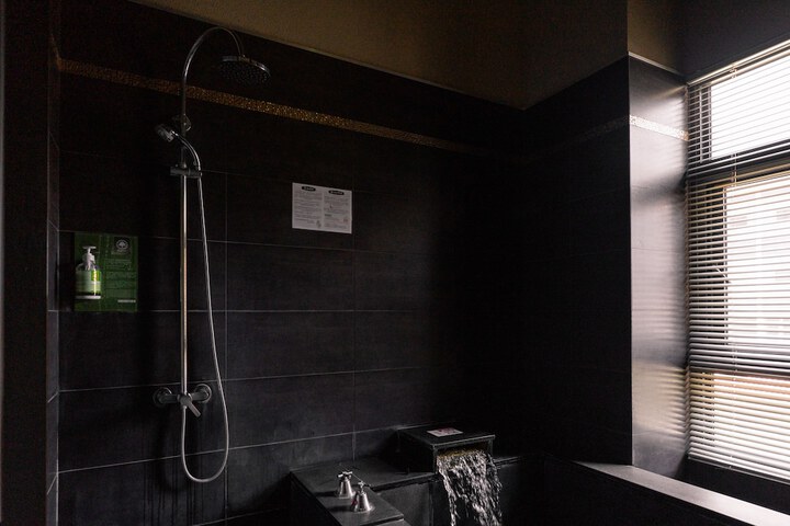 Room 46 of 60