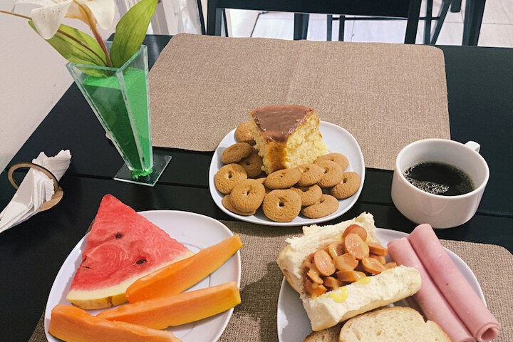 Breakfast/Coffee Service 25 of 31