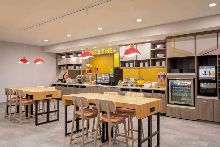 Breakfast/Coffee Service 42 of 53