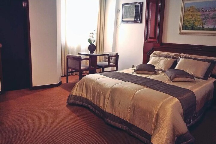 Room 5 of 27