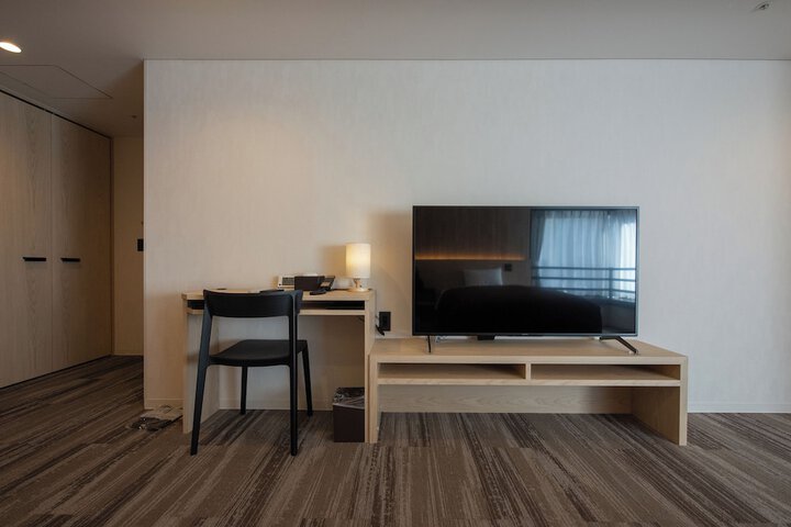 Room 28 of 134
