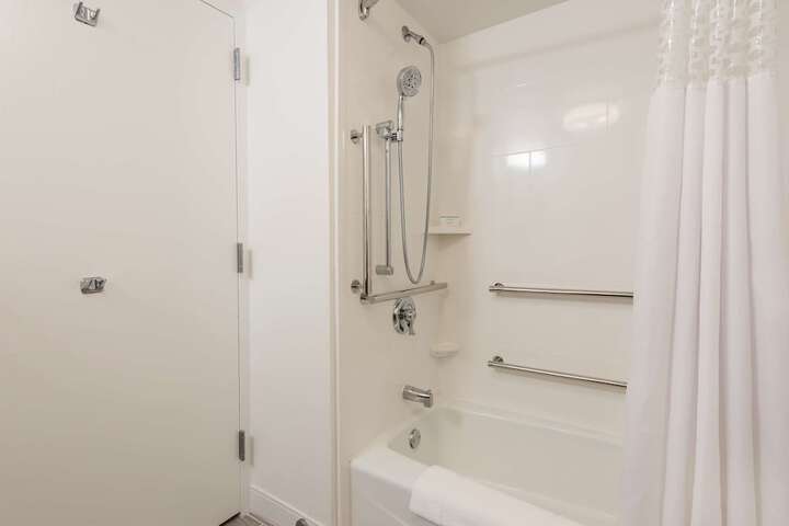 Double Accessible (7 of 9)