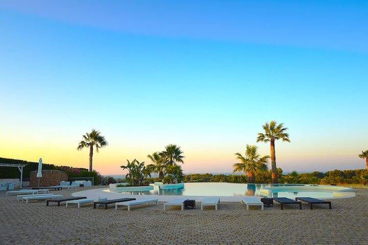 Pool Hotel