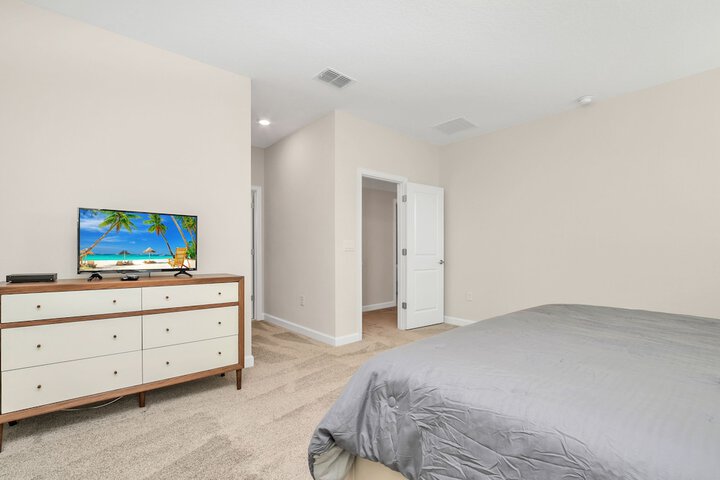 Room 4 of 52