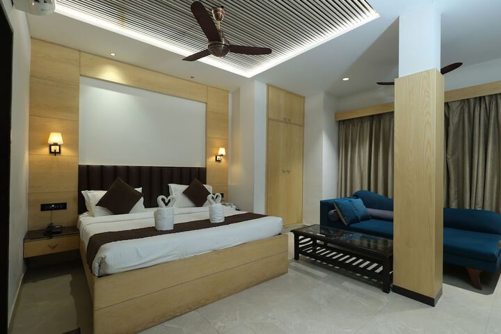 Room 20 of 136