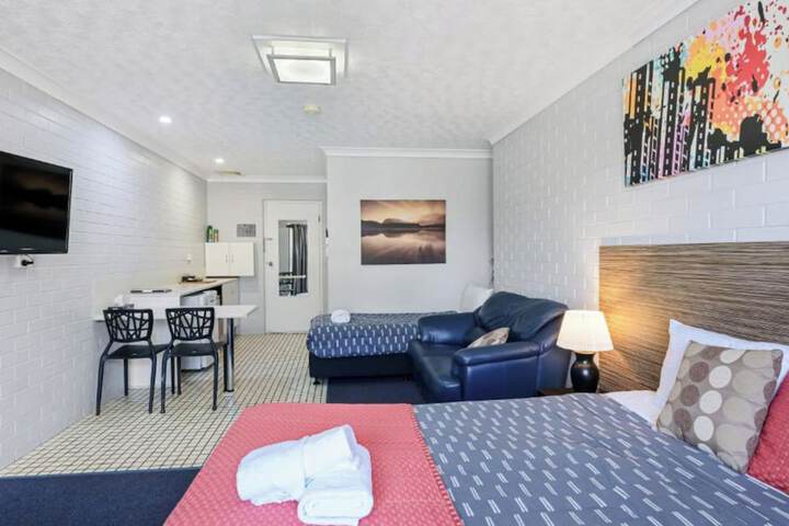 Room 11 of 26
