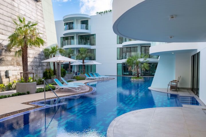 Pool 32 of 48