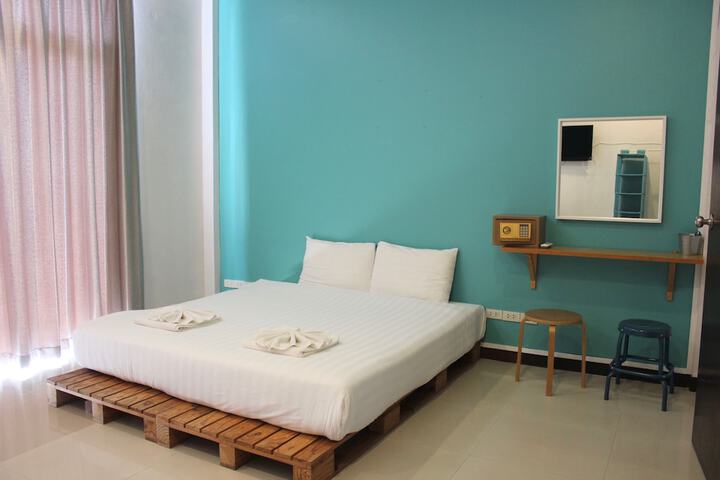 Room 34 of 112