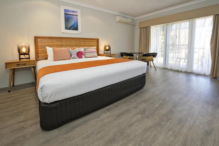 Room 3 of 54