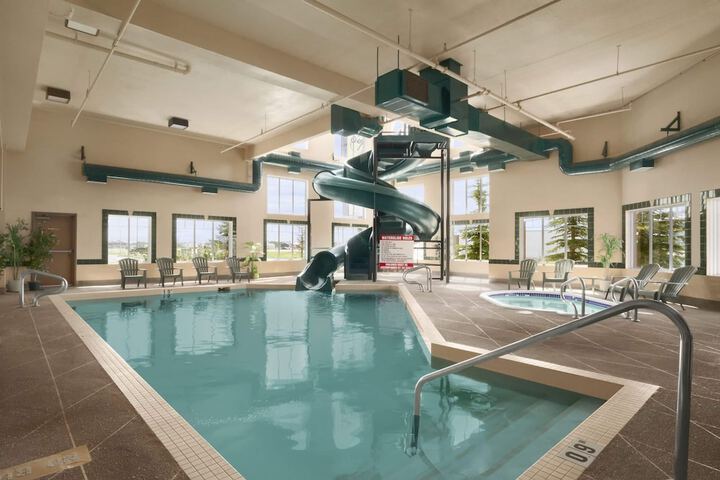 Hotel with Pool