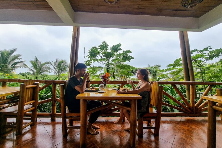 Dining 22 of 48