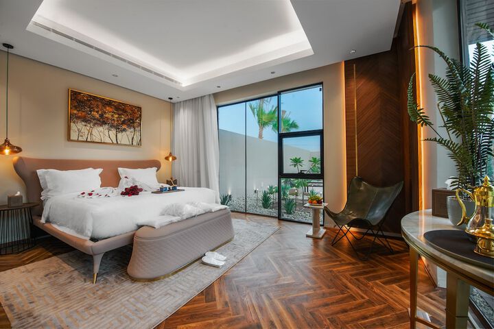 Room 28 of 34