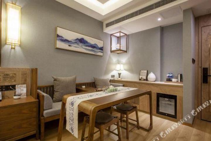 Lijing Hotel (Deyang Chengnan Branch)