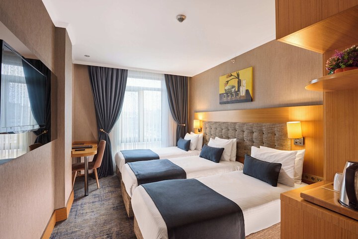 Room 10 of 47