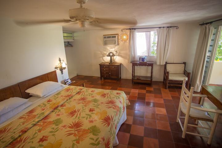 Room 6 of 71