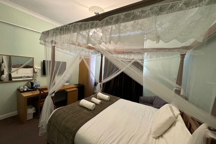Room 40 of 88