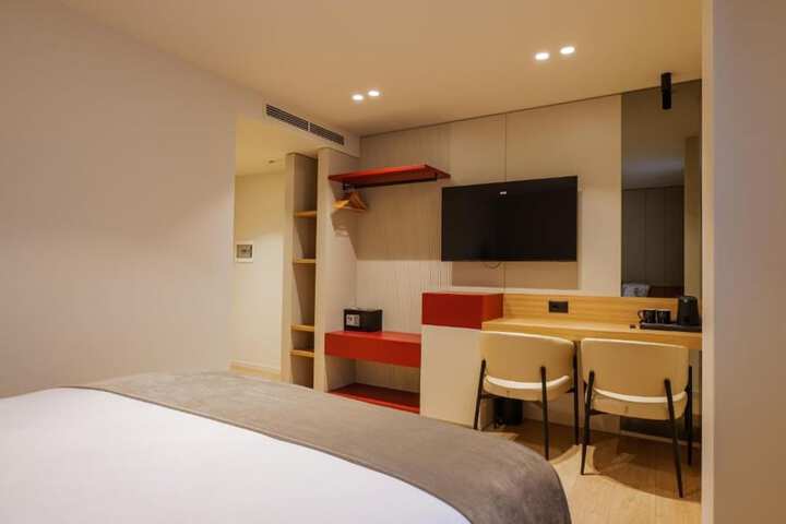 Room 20 of 73