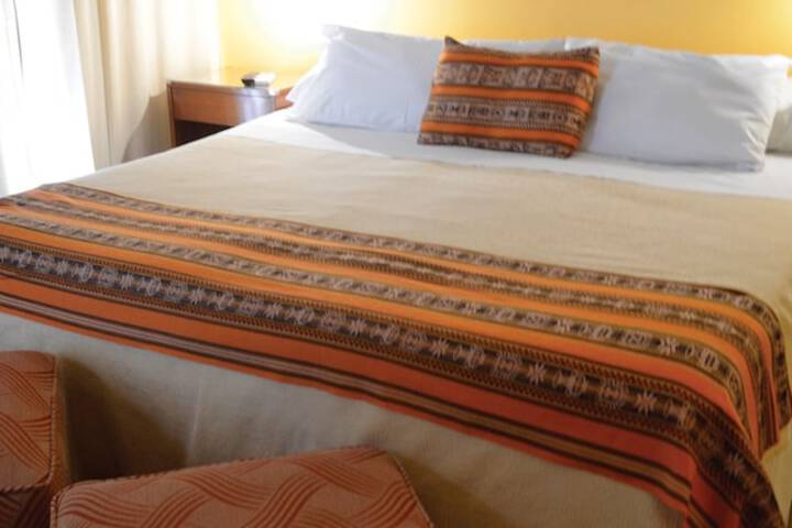 Room 4 of 40