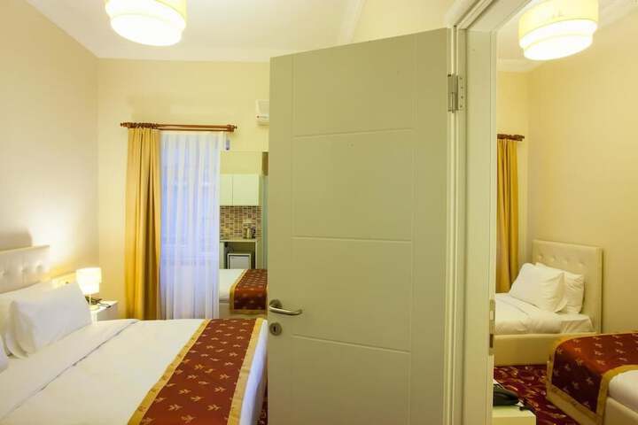 Room 2 of 22