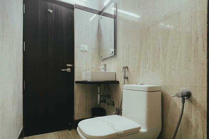 Room 40 of 53