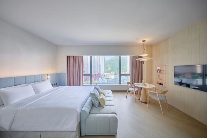 Room 20 of 122