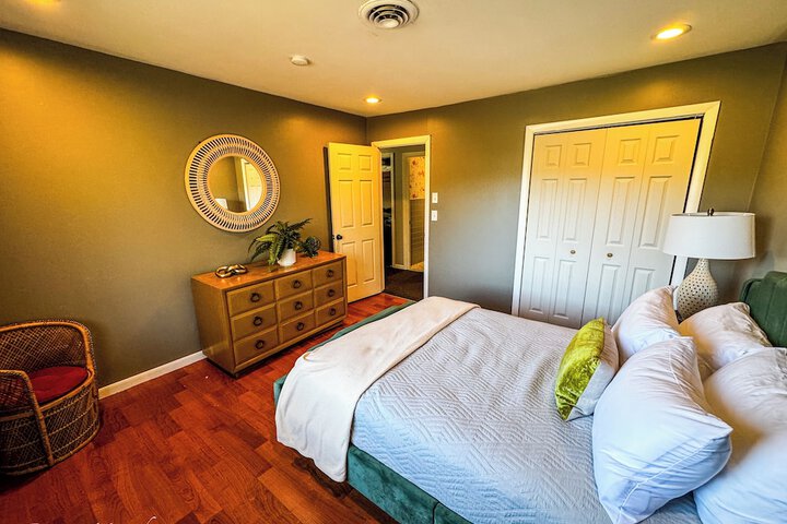 Room 25 of 53