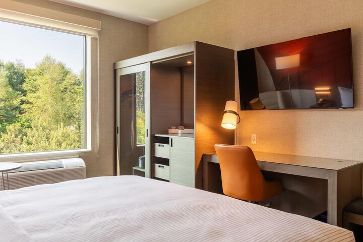 Room 20 of 34