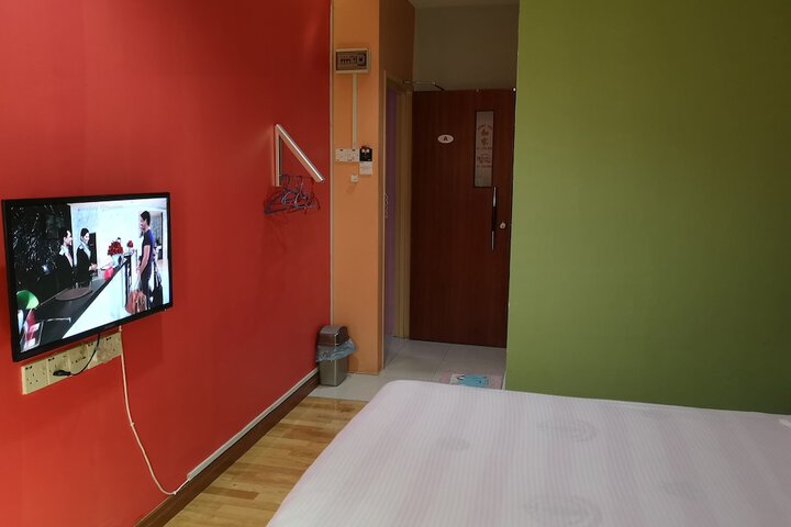 Room 16 of 52