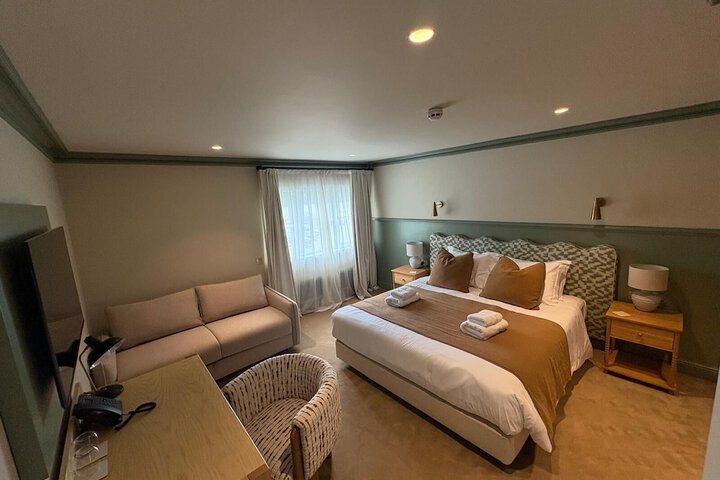 Room 4 of 41