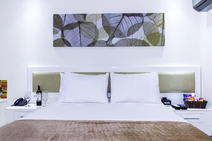 Room 17 of 74