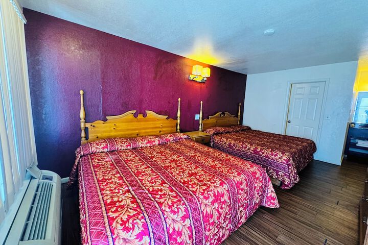 2 King Beds (7 of 19)
