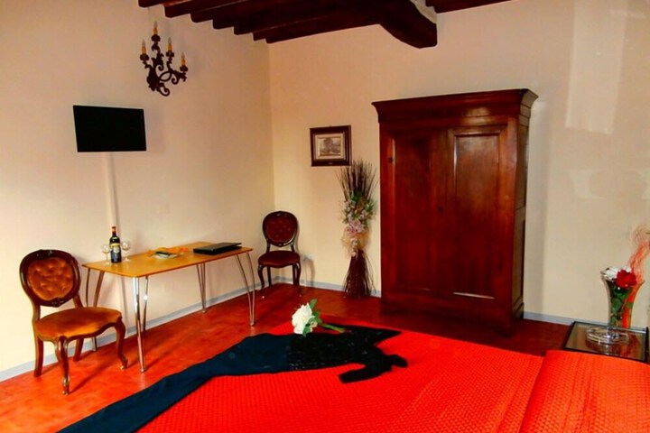 Bed and Breakfast La Torretta in Cascina