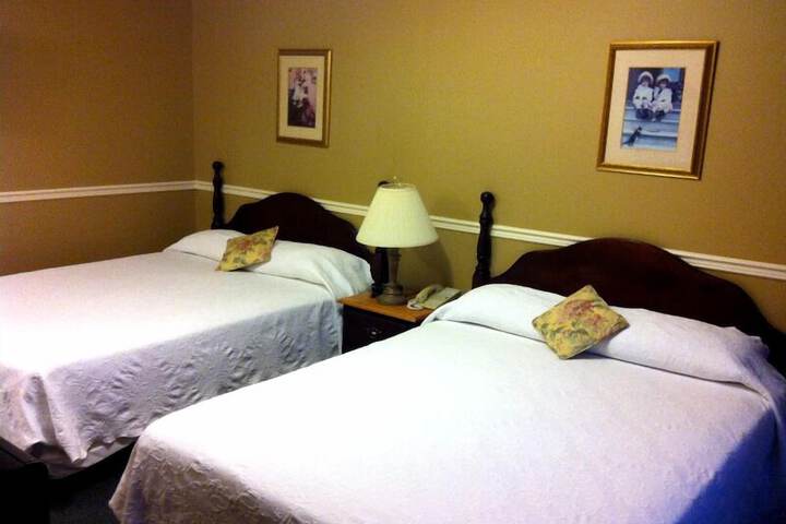 Room 4 of 51