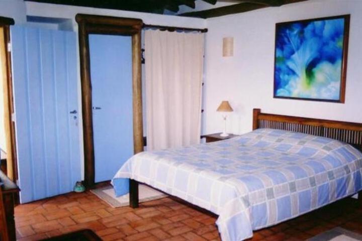 Room 2 of 7