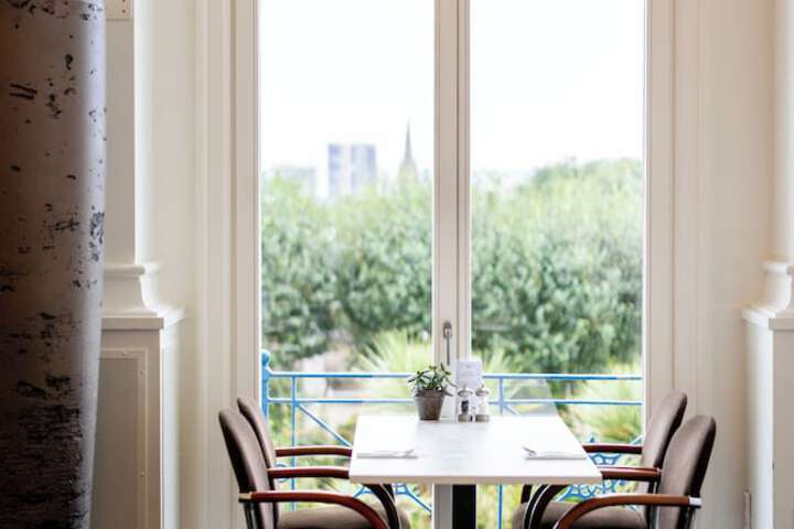 Dining 45 of 61