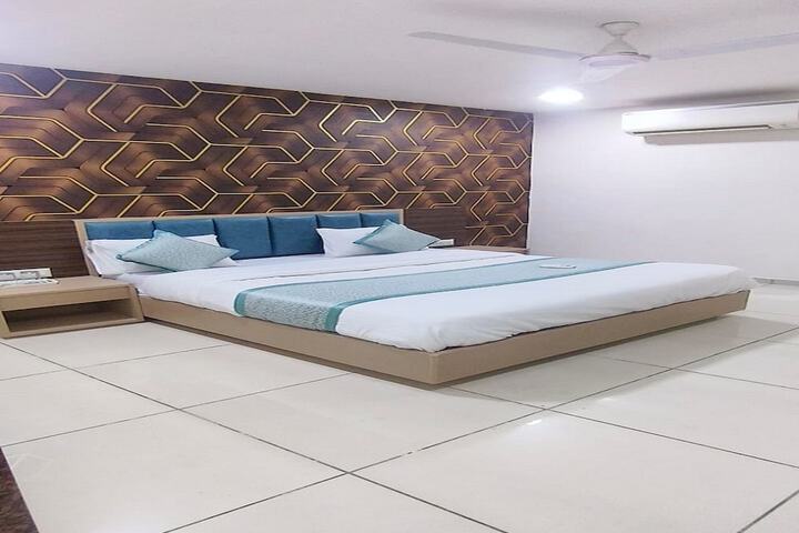 Room 14 of 21