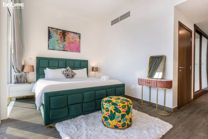 Room 2 of 20
