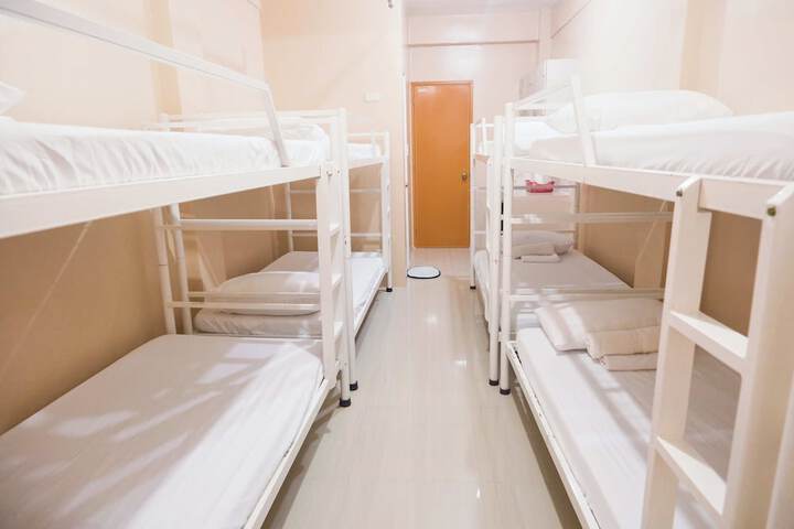 Room 14 of 70