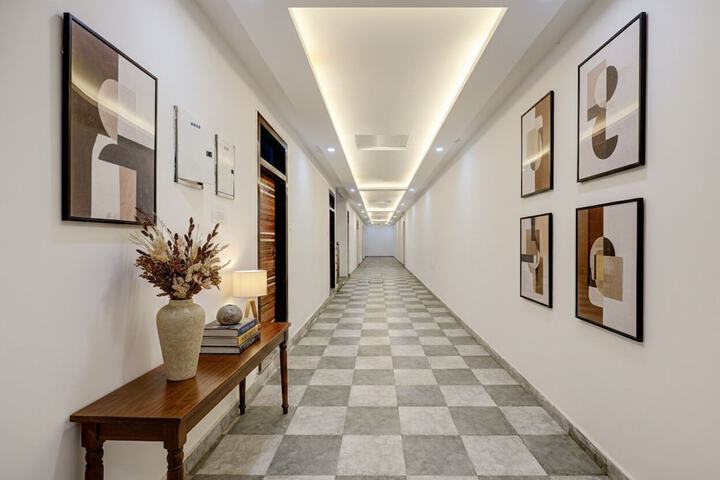 Hotel Interior 4 of 33